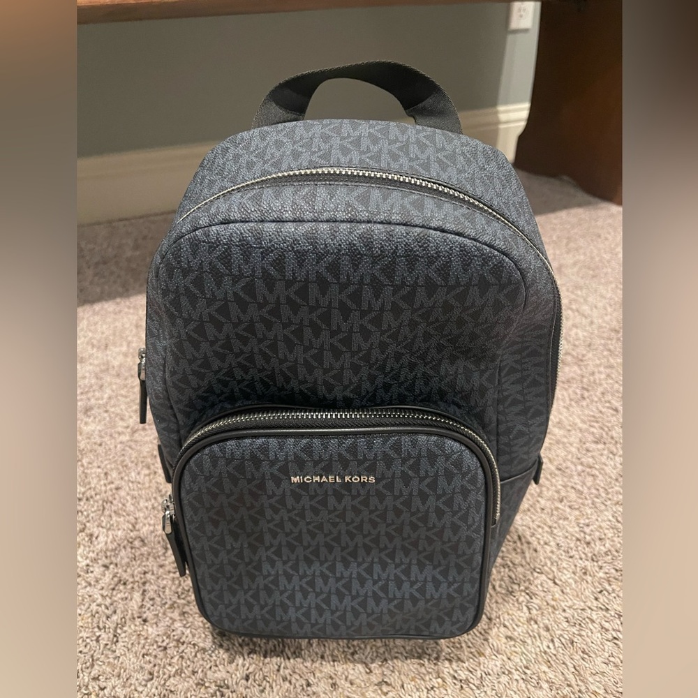 Michael Kors sling
